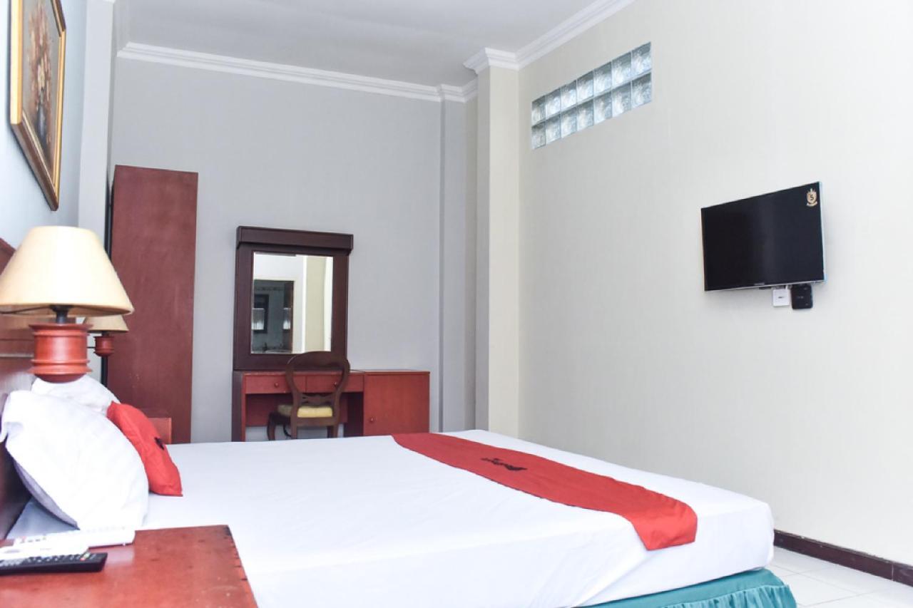 Reddoorz Near Kampung Warna Warni Ξενοδοχείο Μαλάνγκ Εξωτερικό φωτογραφία